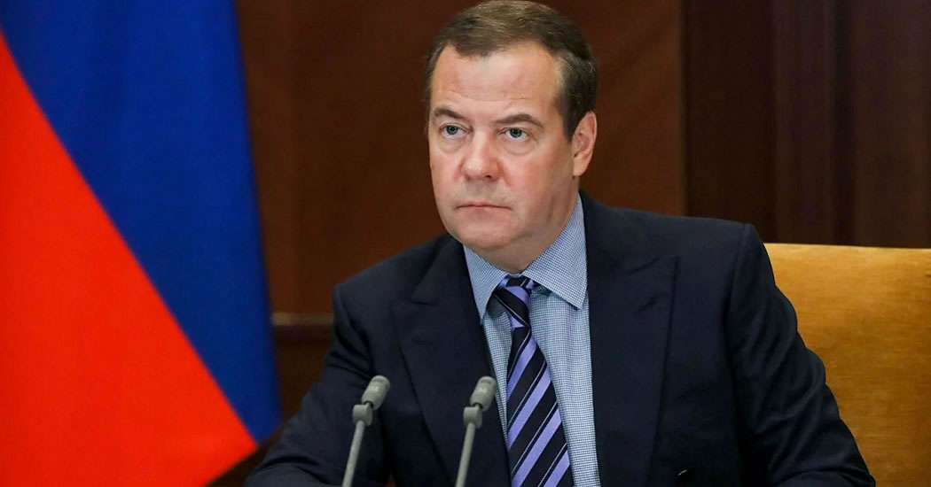 Медведев заявил о готовности России применять все виды оружия в случае удара Украины