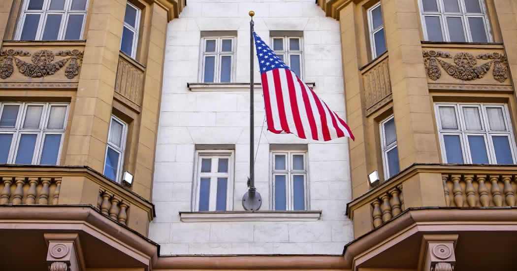 США обходят запреты по работе посольства в Москве, заявил Антонов