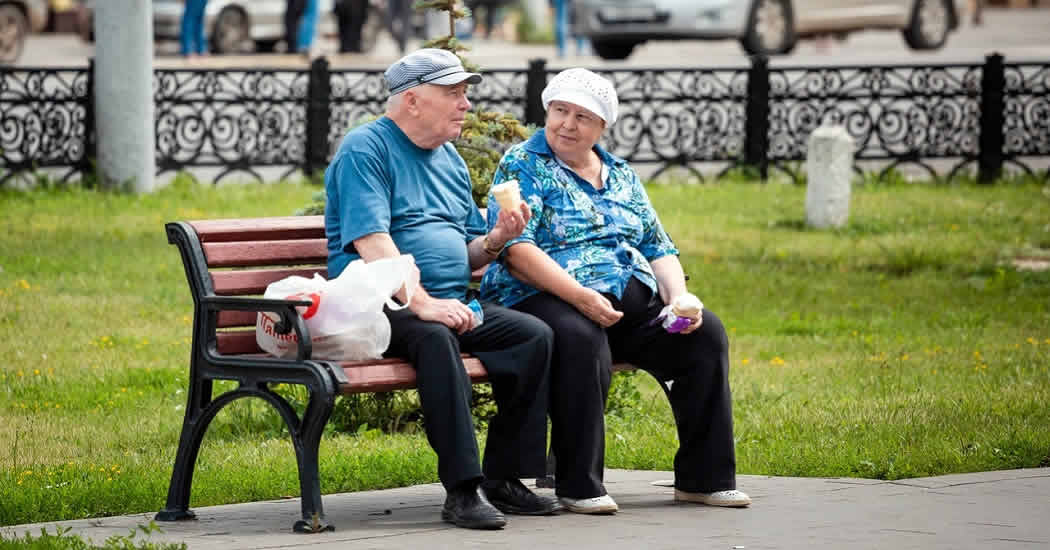 Россиянам объяснили, когда им положена выплата за долгий брак