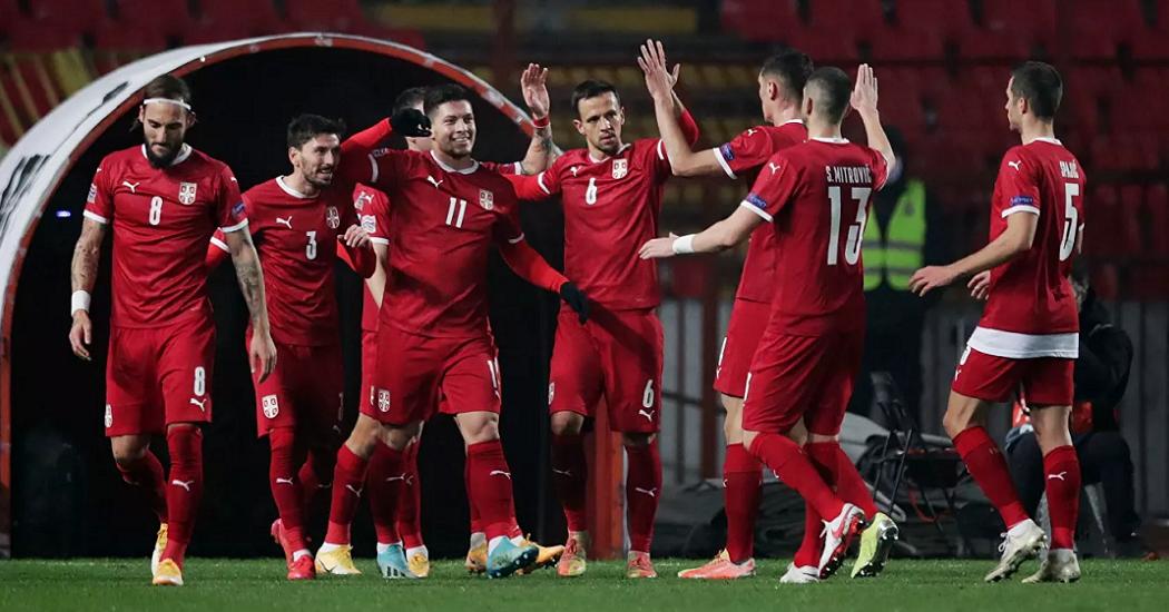 Сборная России по футболу с разгромным счетом проиграла сербам в матче Лиге наций