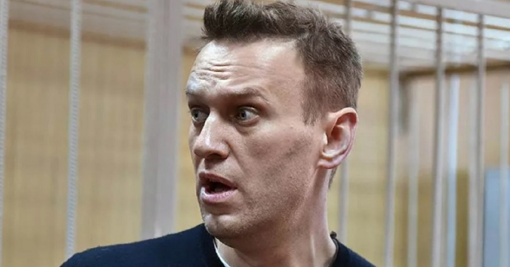 В Кремле прокомментировали сообщения о "критическом" состоянии Навального