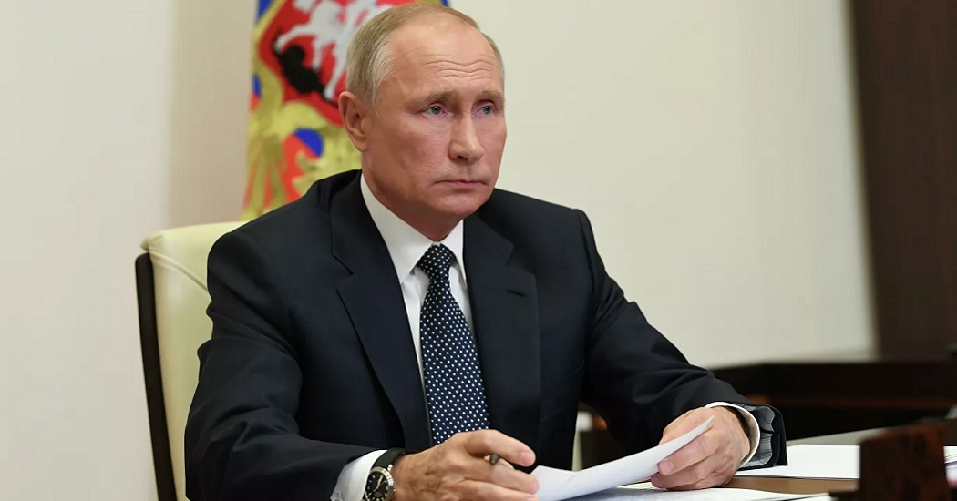 Путину доверяют 65,1% россиян, показал опрос