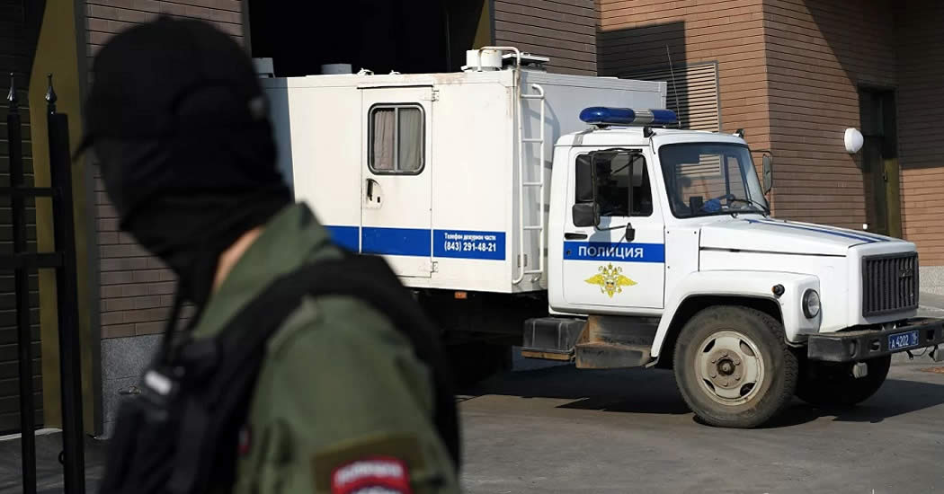 Полиция задержала адвокатов Навального после заседания суда