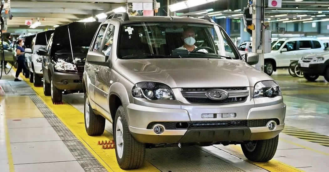 "АвтоВАЗ" возобновит выпуск Lada Niva со следующей недели