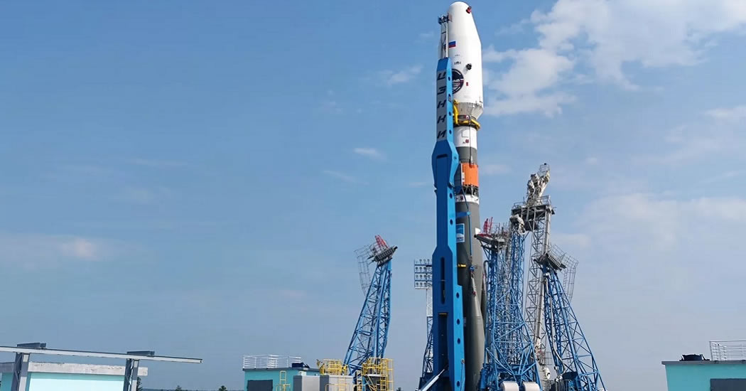 С космодрома Восточный стартовала ракета со станцией "Луна-25"