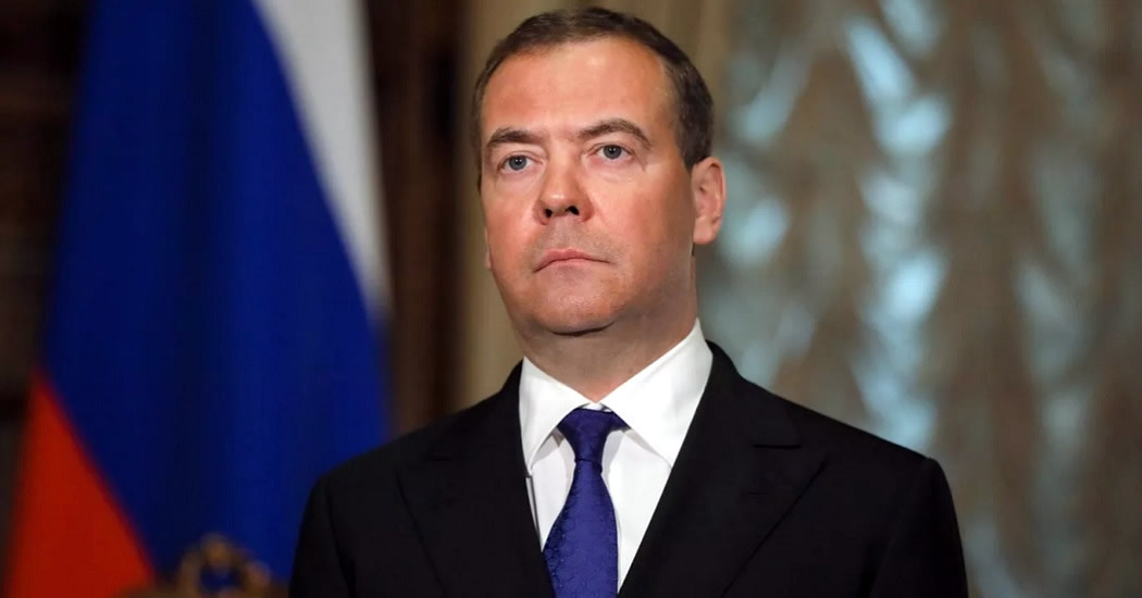Медведев: Референдумы в Донбассе меняют вектор развития России