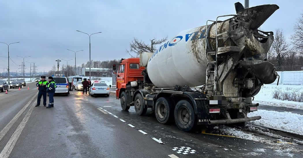 В Москве грузовик насмерть сбил ребенка