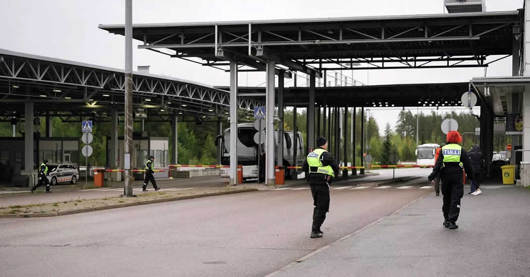 Премьер Финляндии предложила построить ограждения на границе с Россией