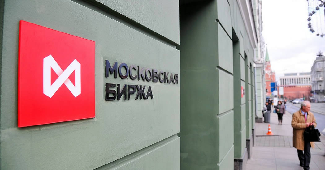 Мосбиржа остановила торги швейцарским франком из-за санкций