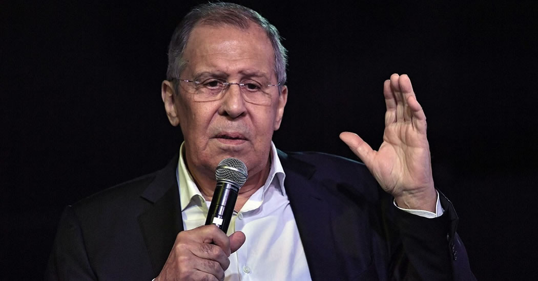 «Медведям в РФ лучше, чем индейцам в США»: Лавров пошутил про стереотипы о России