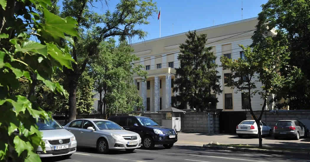 По требованию Румынии страну покинет 21 российский дипломат