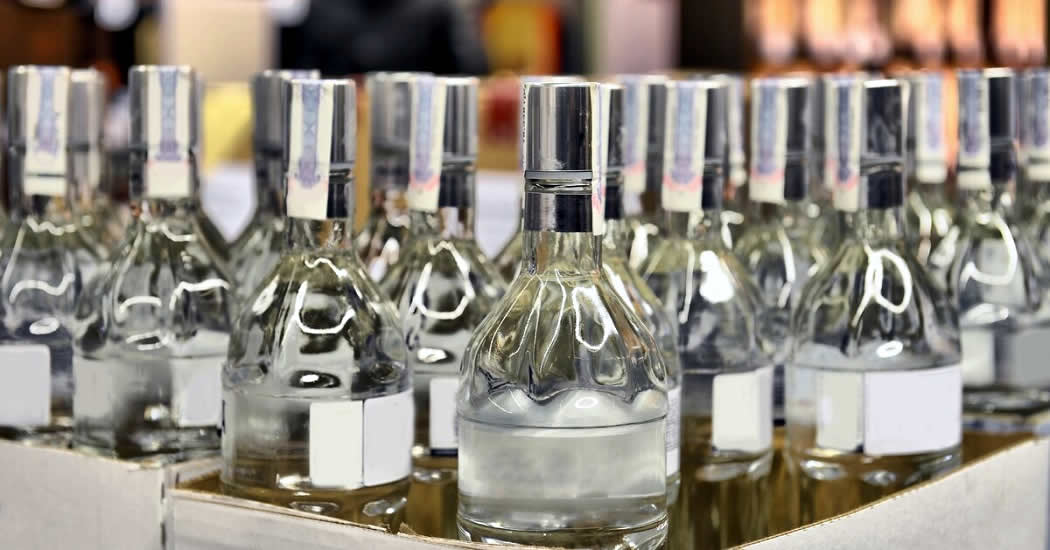 Финляндия запретила ввоз крепкого алкоголя из России