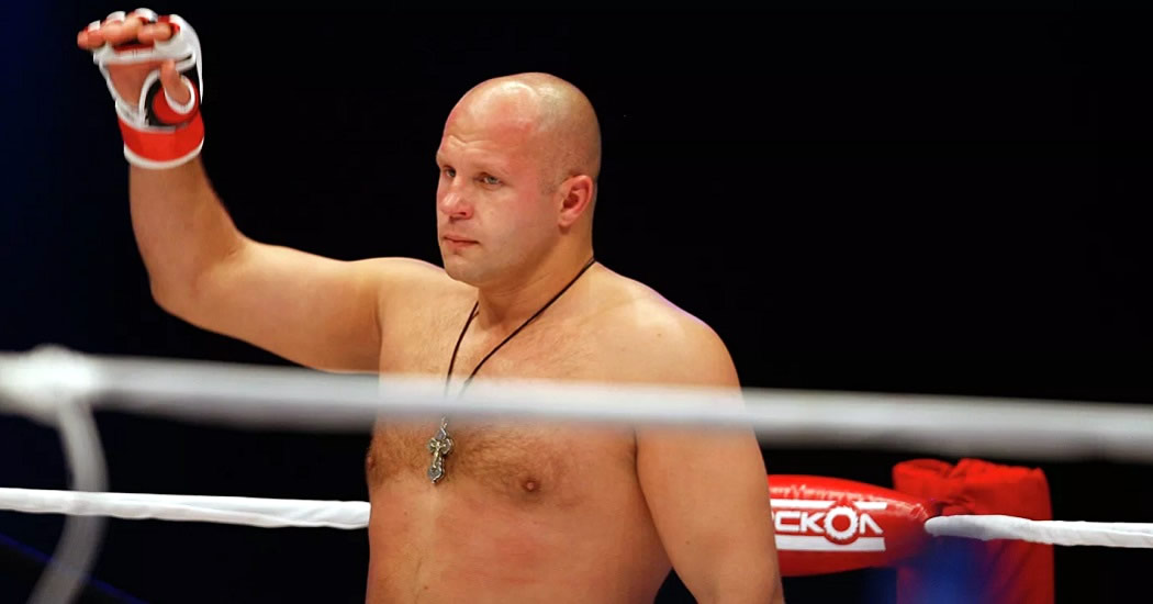 Емельяненко нокаутировал американца Джонсона на шоу Bellator в Москве