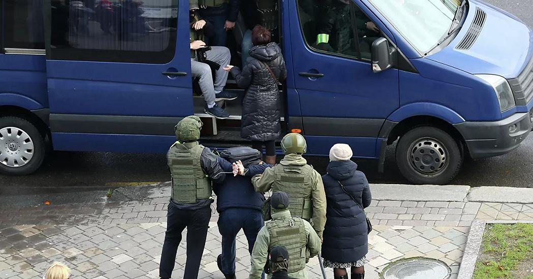 На протестах в Белоруссии задержали более тысячи человек, заявили правозащитники