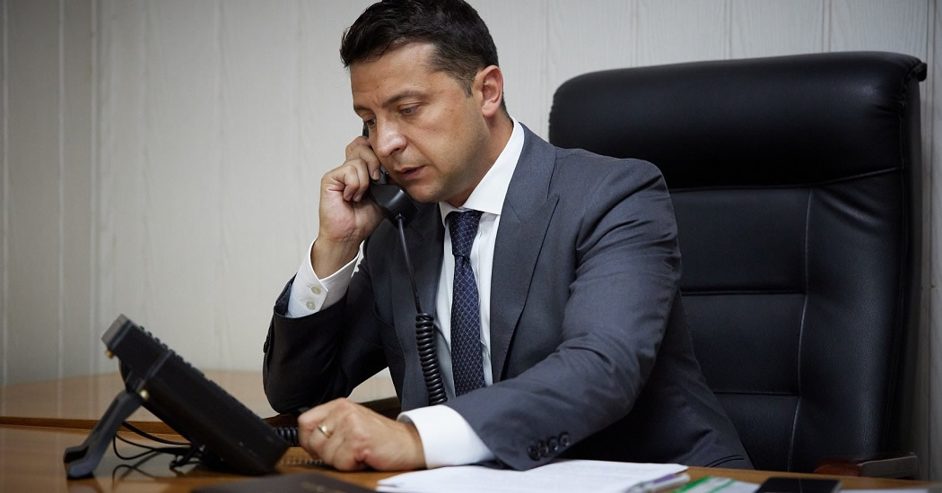 Зеленский и Байден по телефону обсудили обострение в Донбассе