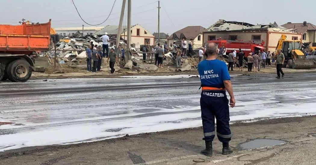 Число погибших при взрыве в Махачкале выросло до 35 человек