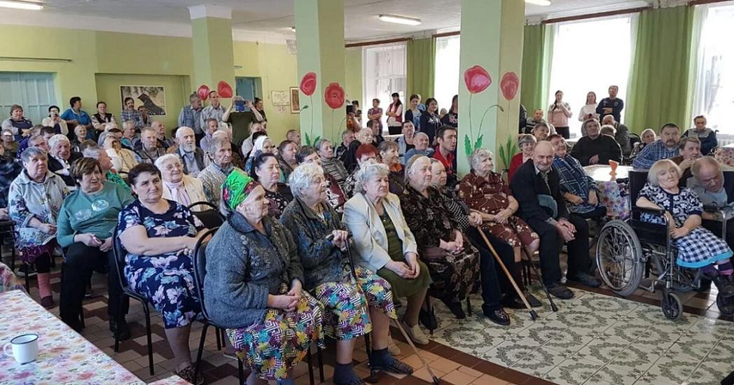 Появилось видео из интерната в Вязьме с 86 вероятными случаями COVID-19