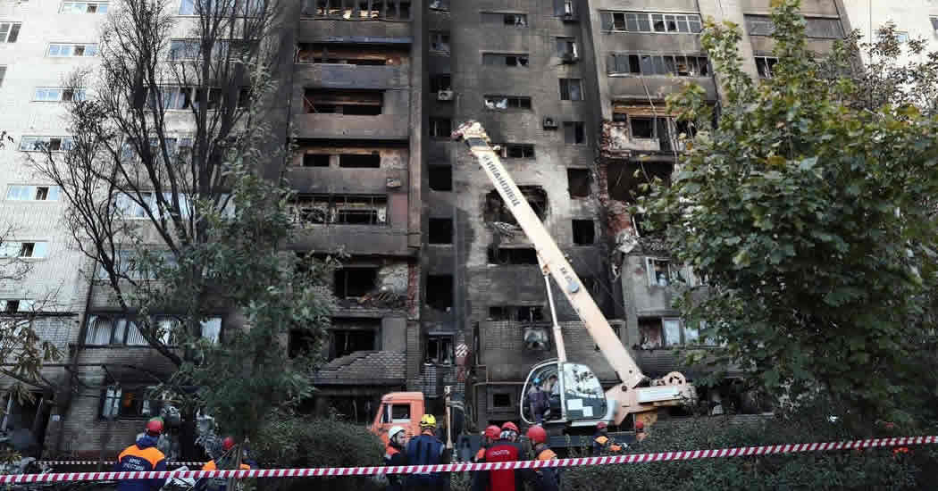 По данным МЧС в Ейске: 13 человек погибли, в том числе 3 ребенка, еще 19 пострадали