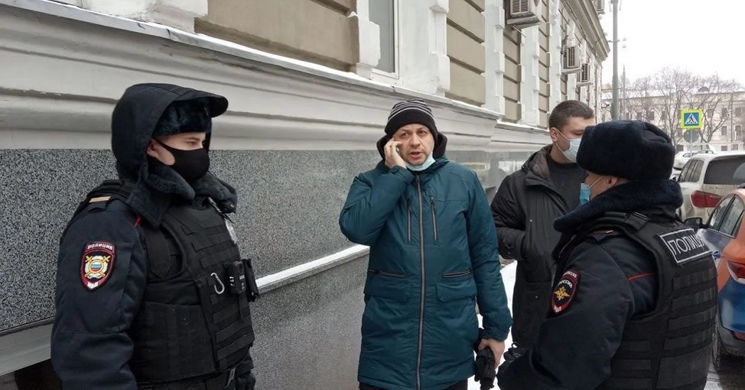 Полиция задержала главного редактора "Медиазоны"