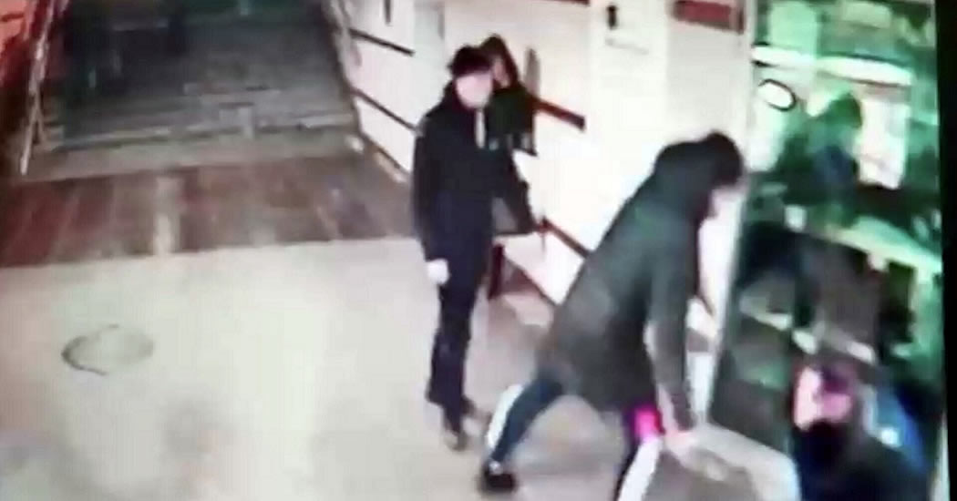 Московские полицейские задержали участников драки в переходе