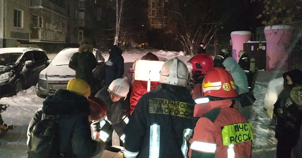 При пожаре в Екатеринбурге погибли просившие помощь в Twitter мать и дочь
