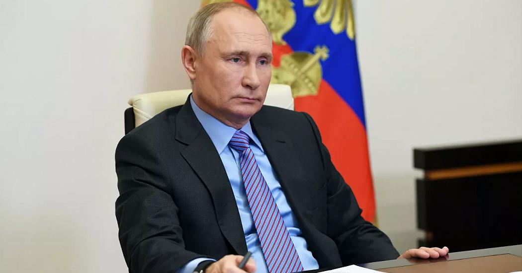 Есть ли "скрытый смысл" в поздравлении Путина Байдену?