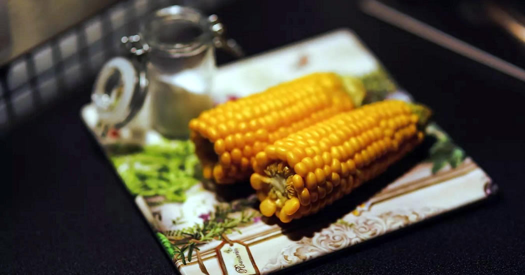 Роспотребнадзор приостановил продажи кукурузы после отравления людей