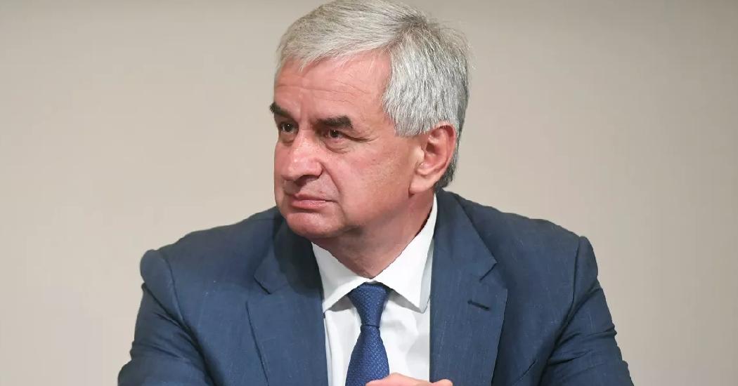 Парламент Абхазии проголосовал за отставку Хаджимбы