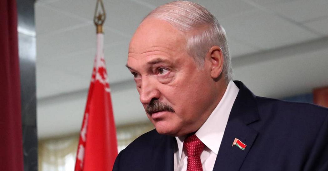 Лукашенко не исключил появления новой конституции в Белоруссии