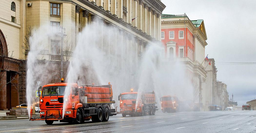 Власти Москвы объяснили отказ от жестких ограничений 