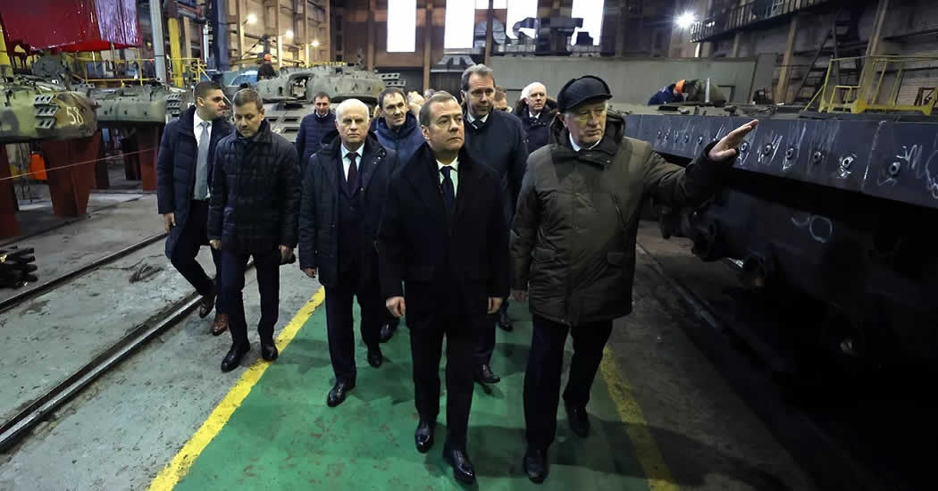 Медведев предупредил об уголовном наказании за срыв гособоронзаказа