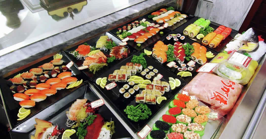 Роспотребнадзор дал рекомендации по выбору суши и роллов
