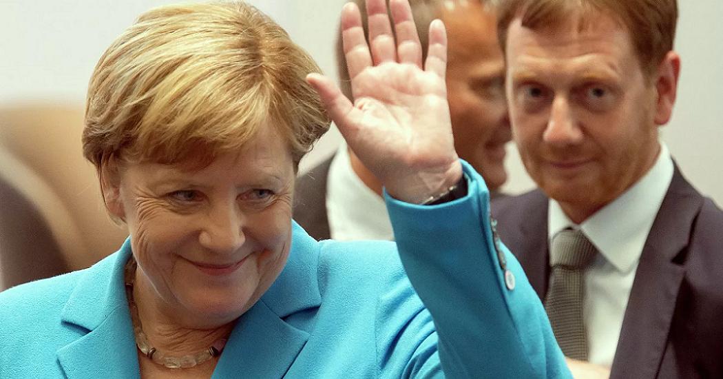 Соратник Меркель потребовал отмены санкций против России