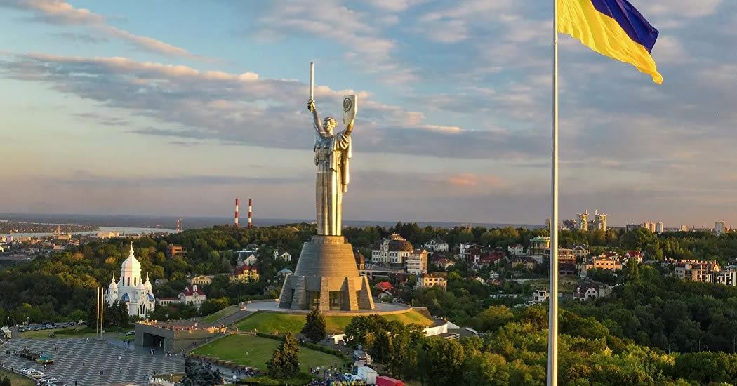 Украинцев предупредили о "двойном ударе"