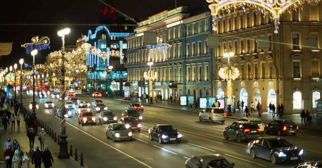 Жители "барной" улицы в Петербурге поблагодарили силовиков за ночной рейд