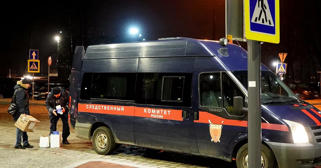 В одном из подъездов Петербурга нашли тело 14-летнего подростка
