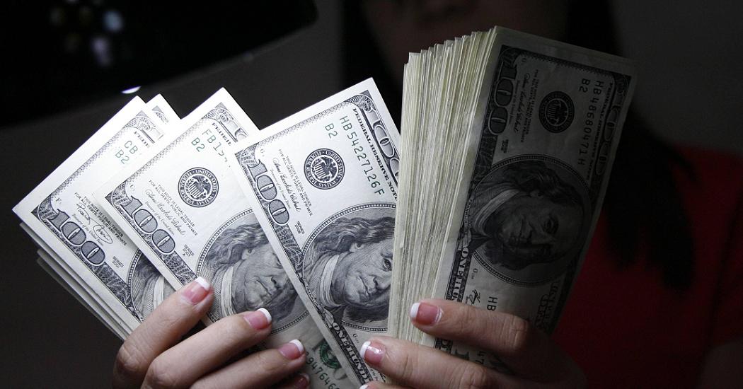 Финансист дал сроки россиянам для выгодной продажи валюты