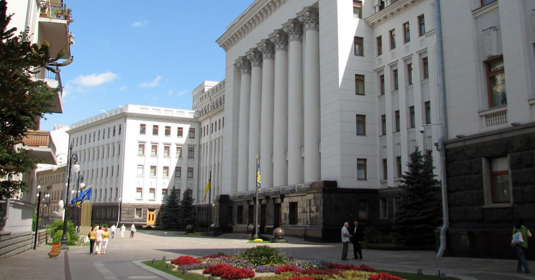 Украина ввела санкции против 557 воров в законе