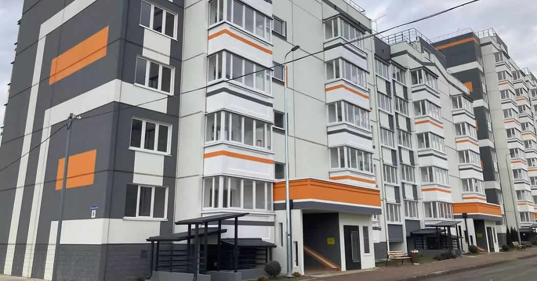 Строители в Мариуполе передали на баланс мэрии 500 квартир