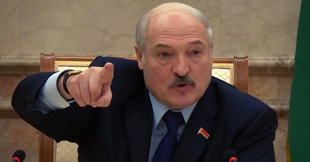 Лукашенко поручил не пускать в страну уехавших во время пандемии