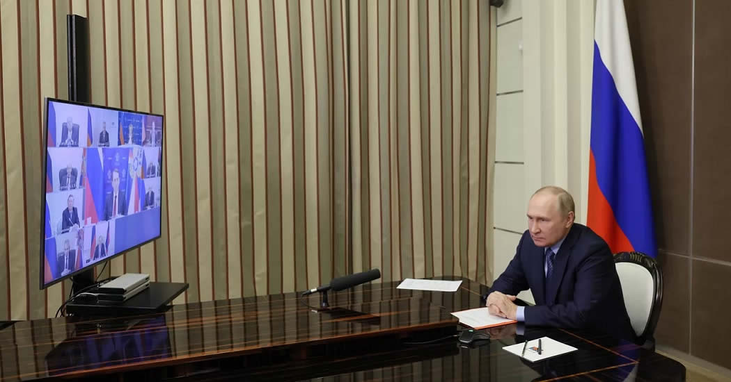 Путин заявил о необходимости усилить надзор за выполнением гособоронзаказа