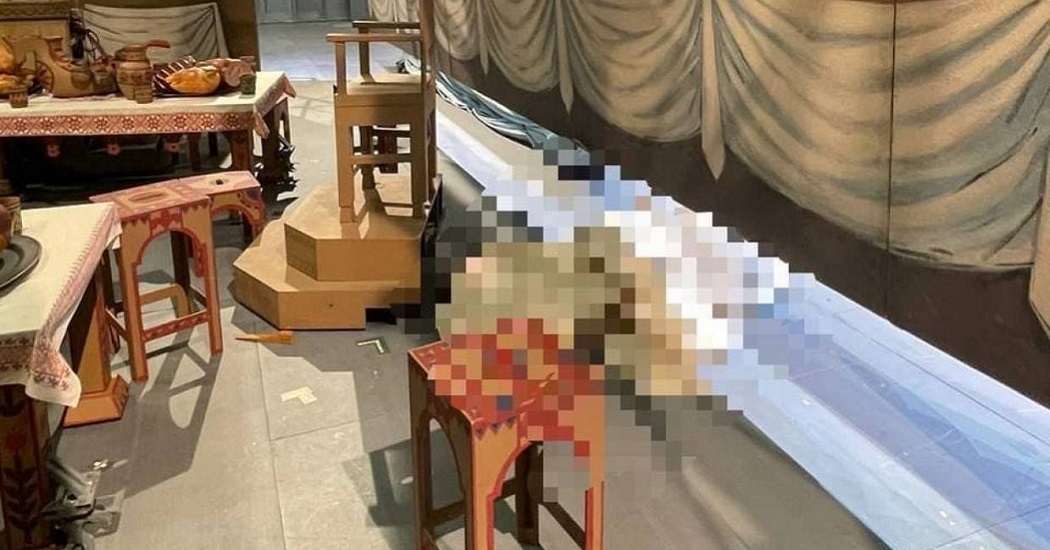 В Большом театре во время спектакля артиста насмерть придавило декорацией