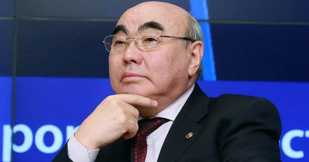 Экс-президент Акаев уехал из Киргизии после допросов