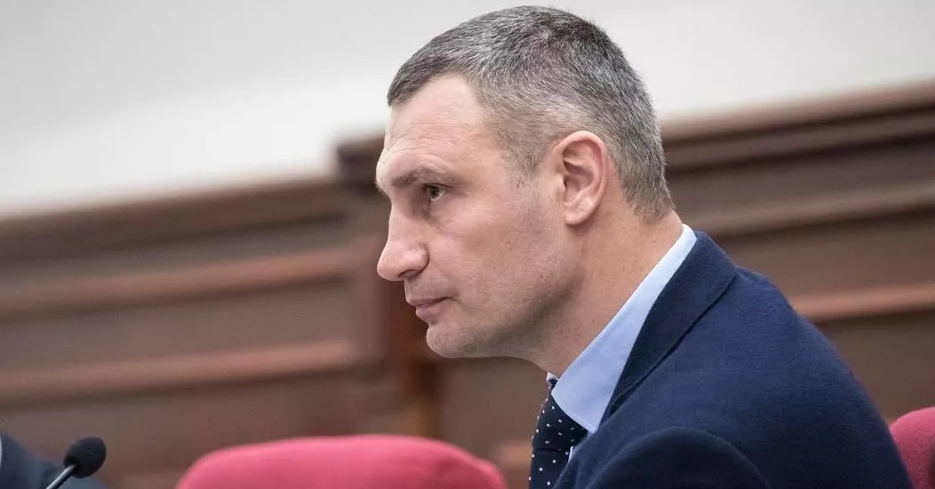 Кличко заявил, что готов с автоматом пойти на Россию