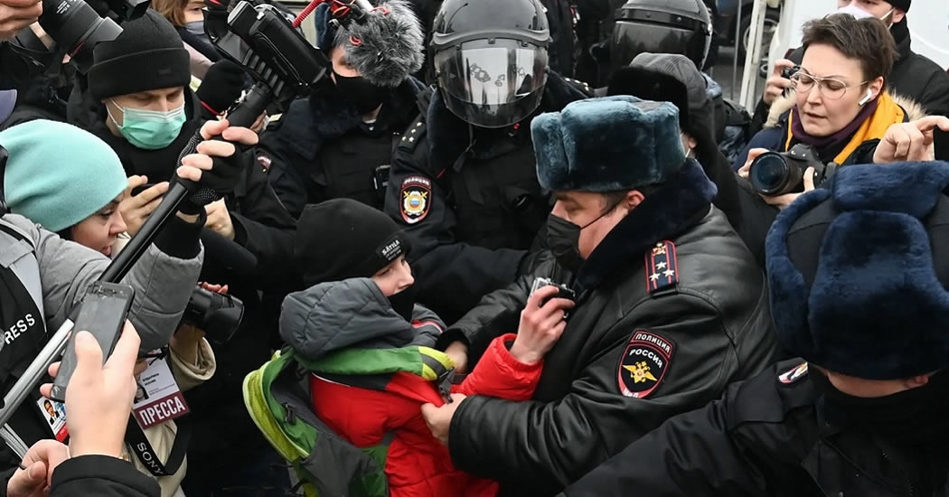 В Крыму призвали возбудить уголовное дело против Навального