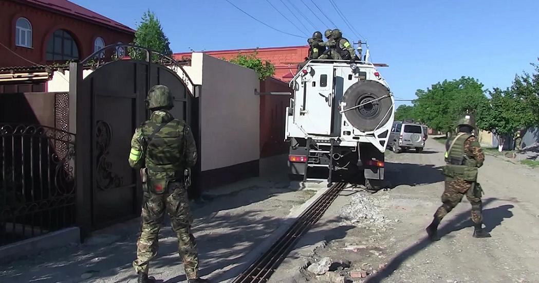 В городе Сунжа в Ингушетии заблокировали группу боевиков. Видео