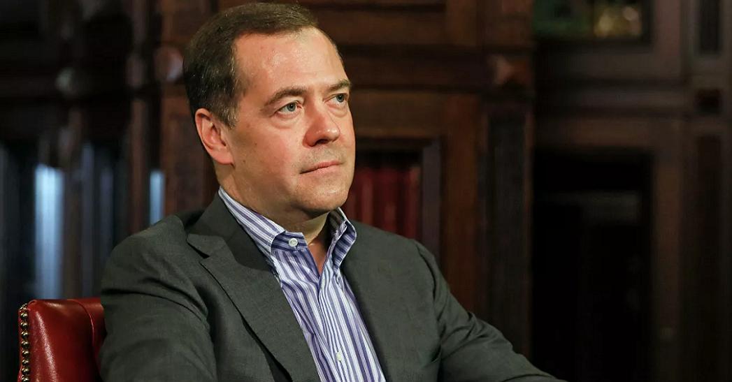 Медведев анонсировал более жесткие меры