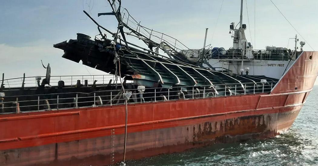 Обнаружены тела моряков погибших при взрыве танкера
