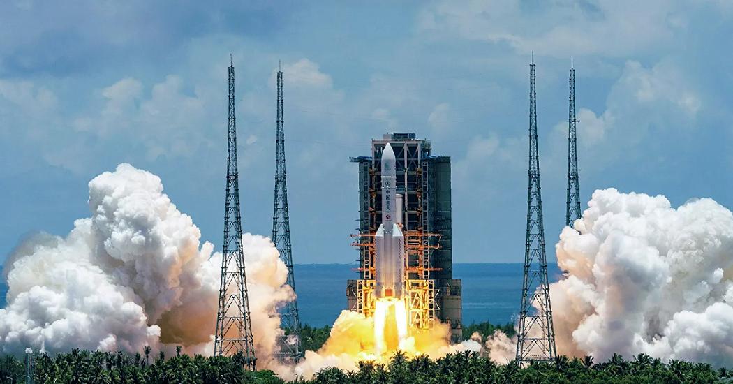 Спустя 50 лет Китай отправил ракету с лунаходом на борту 