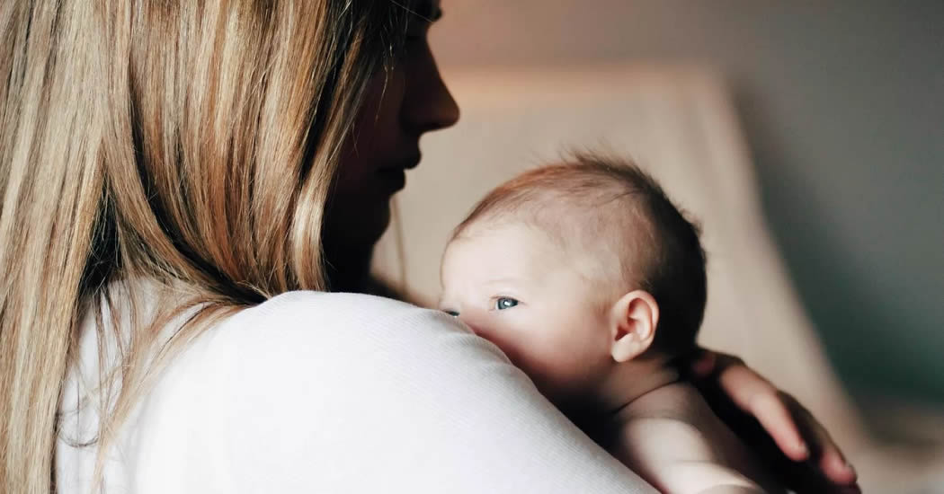 Путин дал поручения правительству по выплатам на детей